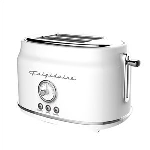 NIB FRIGIDAIRE 2 Slice Retro Toaster - White